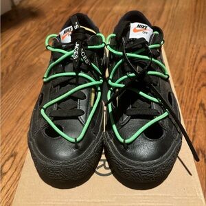 size 6 men’s, worn once (great condition) Blazer lows
